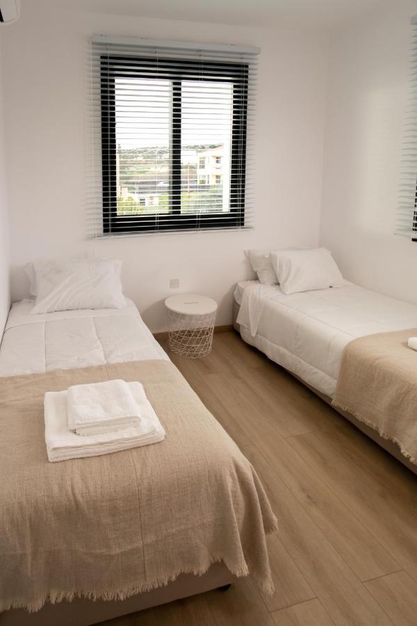 Mhouse44 Villa Peyia Buitenkant foto